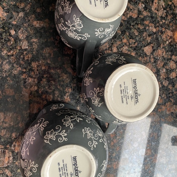 Temptations set of three gray floral
Lace pitchers - Picture 3 of 3